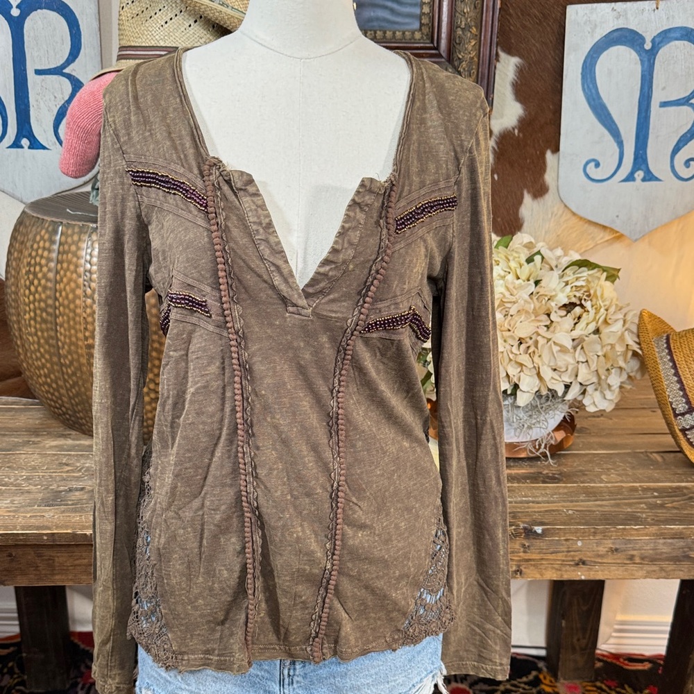 Gimmicks by BKE Brown Long Sleeve Blouse